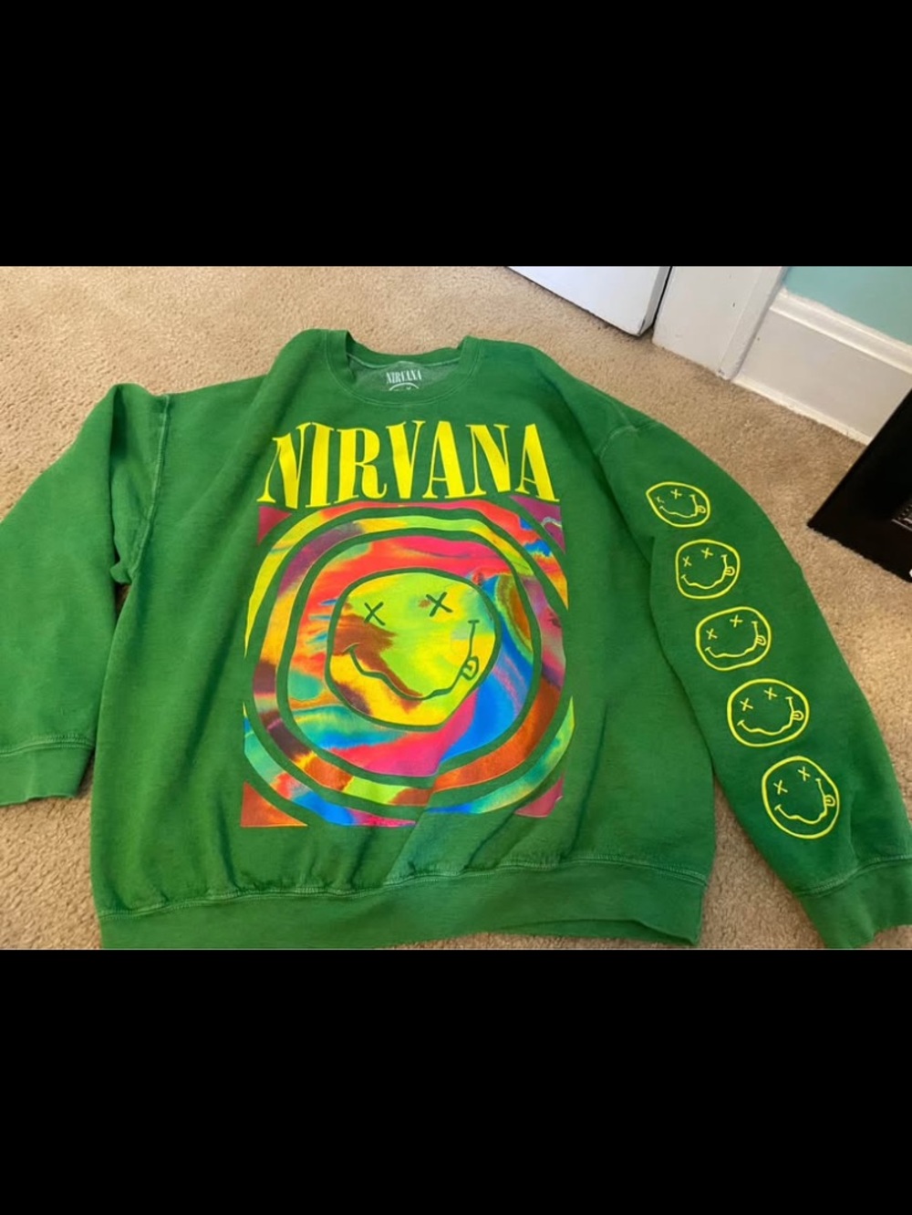 NIRVANA Green Multicolor Smiley Face Crewneck Sweatshirt